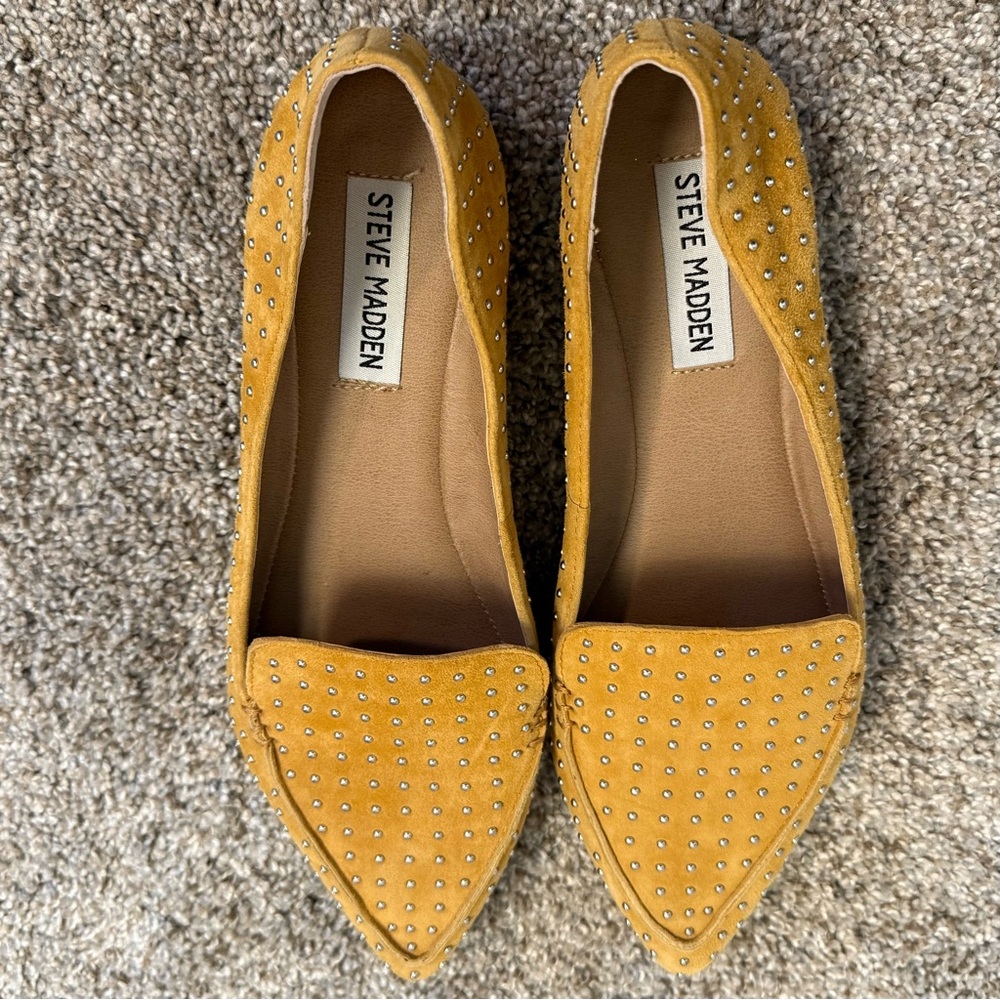 Steve Madden Yellow Studded Women's Flats - Picture 2 of 11